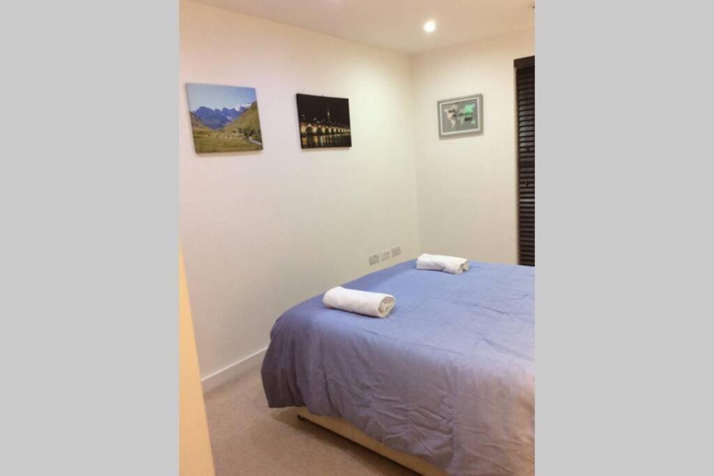 Max'Em Lexington Luxury Apartment Slough Esterno foto